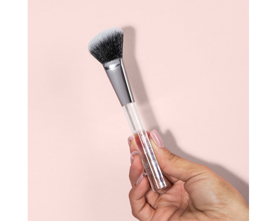 982 POWDER ANGLED BRUSH JAPONESQUE