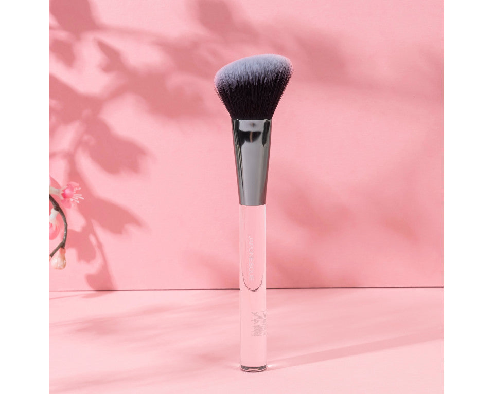 982 POWDER ANGLED BRUSH JAPONESQUE