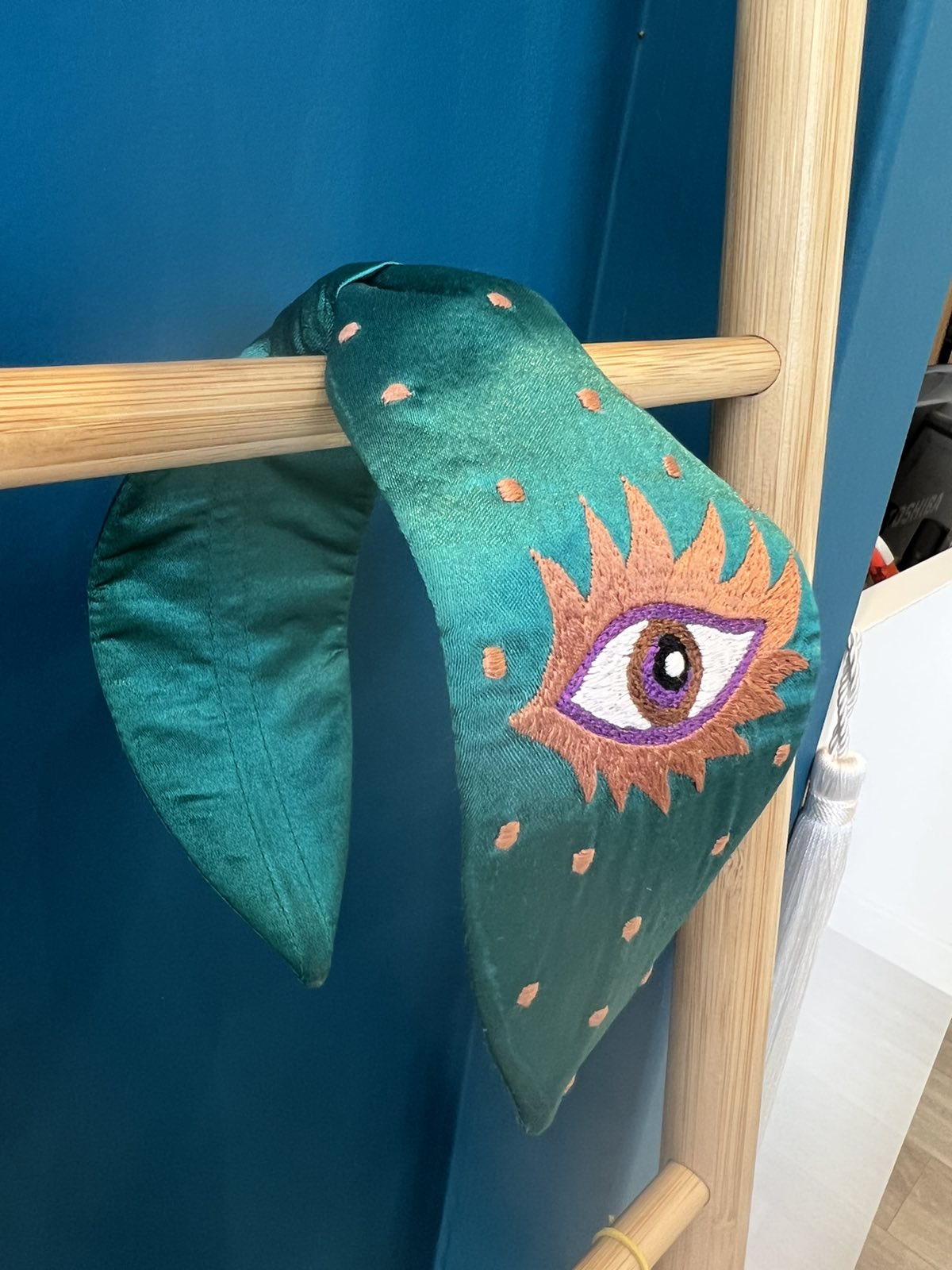 green eye